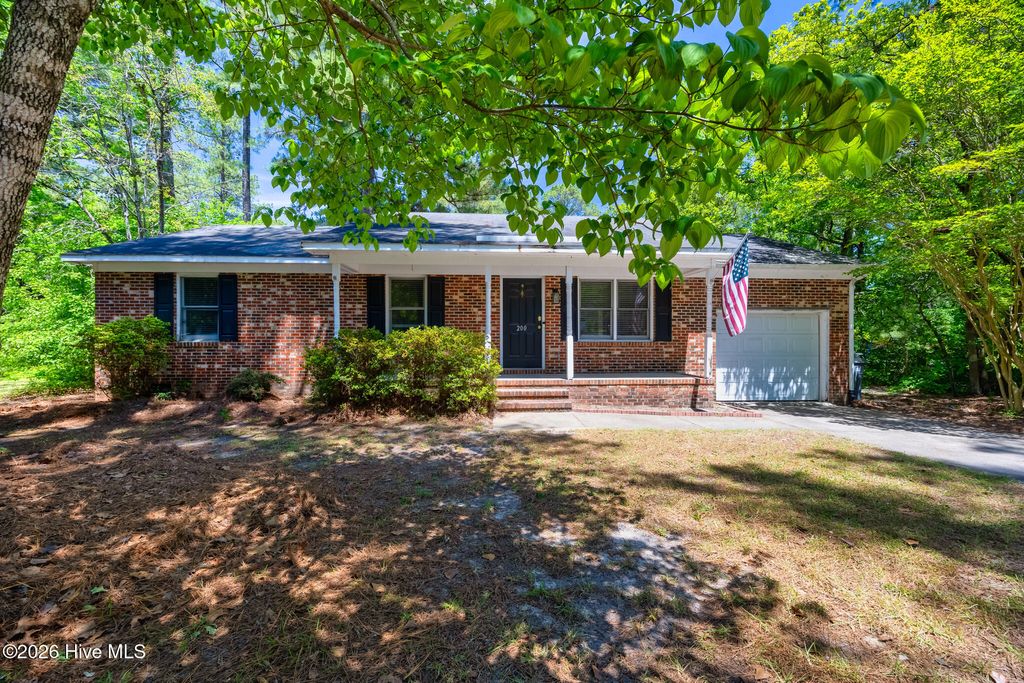 Photo of 200 Sandhills Circle, Pinehurst, NC 28374 (MLS # 100576148)