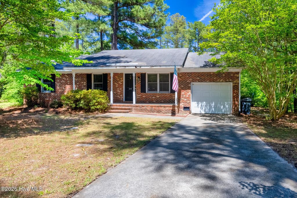 Photo of 200 Sandhills Circle, Pinehurst, NC 28374 (MLS # 100576148)