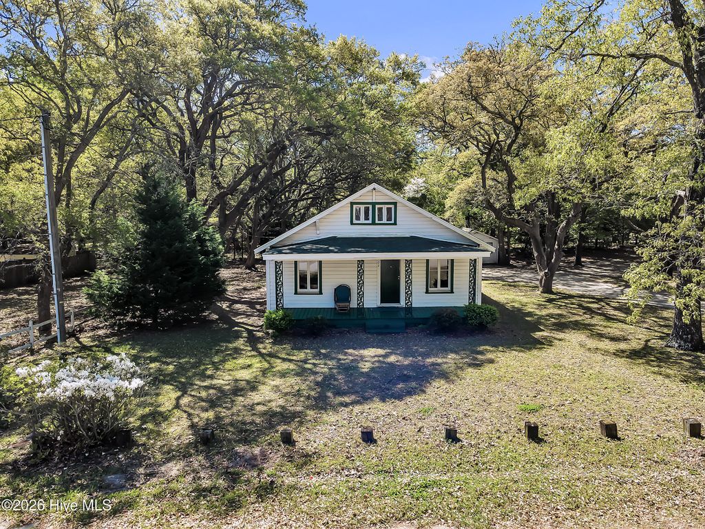 Photo of 102 Ned Lane, Swansboro, NC 28584 (MLS # 100567144)