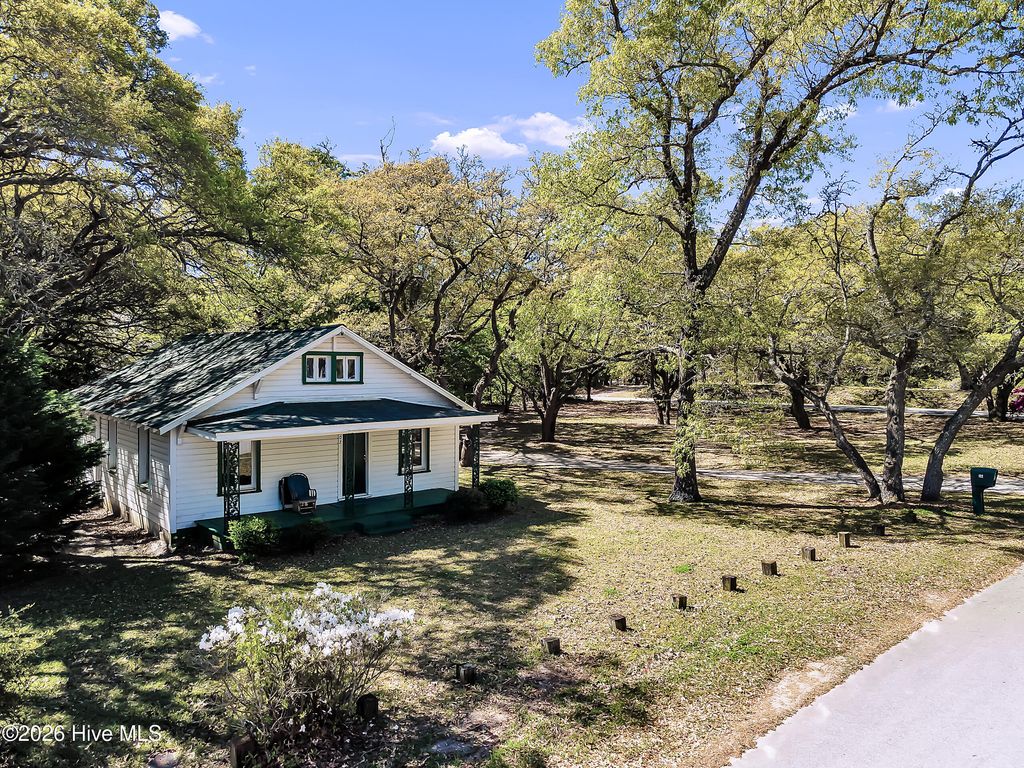 Photo of 102 Ned Lane, Swansboro, NC 28584 (MLS # 100567144)