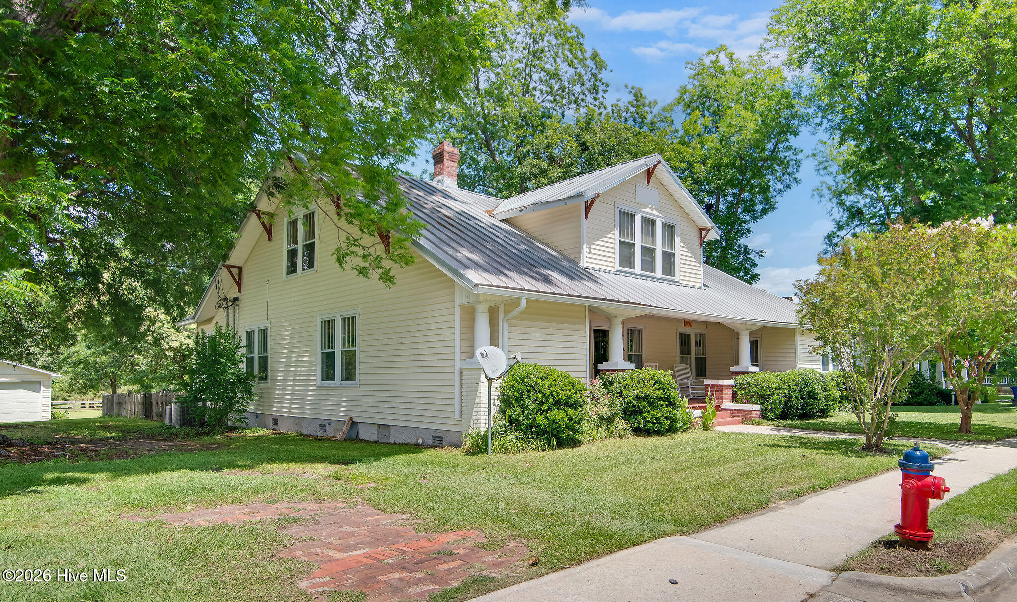 206 W Foy Street