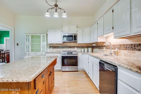 Tiny photo for 206 W Foy Street, Richlands, NC 28574 (MLS # 100579362)
