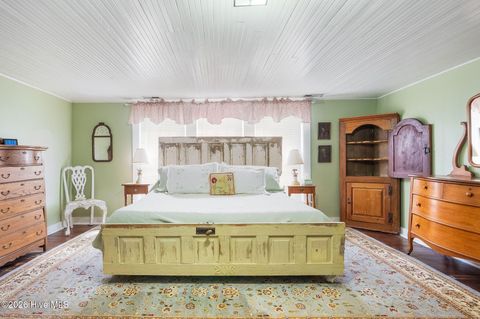 Tiny photo for 206 W Foy Street, Richlands, NC 28574 (MLS # 100579362)