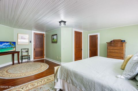 Tiny photo for 206 W Foy Street, Richlands, NC 28574 (MLS # 100579362)
