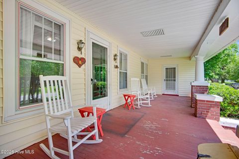 Tiny photo for 206 W Foy Street, Richlands, NC 28574 (MLS # 100579362)