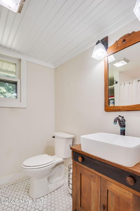 Tiny photo for 206 W Foy Street, Richlands, NC 28574 (MLS # 100579362)
