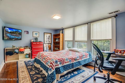 Tiny photo for 206 W Foy Street, Richlands, NC 28574 (MLS # 100579362)