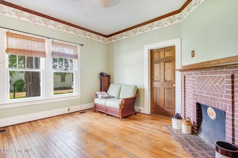 Tiny photo for 206 W Foy Street, Richlands, NC 28574 (MLS # 100579362)