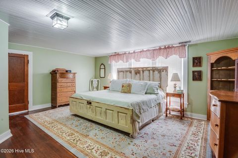 Tiny photo for 206 W Foy Street, Richlands, NC 28574 (MLS # 100579362)