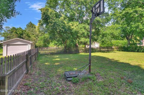 Tiny photo for 206 W Foy Street, Richlands, NC 28574 (MLS # 100579362)