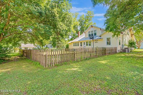 Tiny photo for 206 W Foy Street, Richlands, NC 28574 (MLS # 100579362)