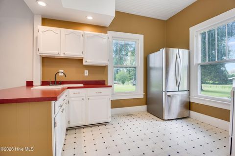 Tiny photo for 206 W Foy Street, Richlands, NC 28574 (MLS # 100579362)