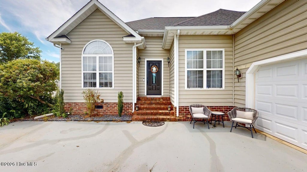 Photo of 105 N Torhunta Drive, Goldsboro, NC 27534 (MLS # 100589920)