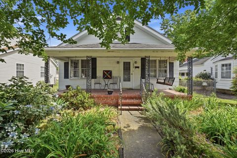 Photo of 806 Maple Street, Elizabeth City, NC 27909 (MLS # 100576730)