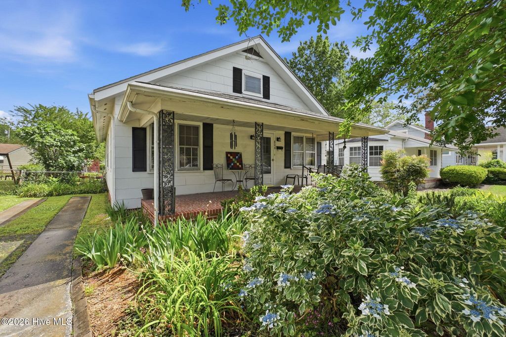 Photo of 806 Maple Street, Elizabeth City, NC 27909 (MLS # 100576730)