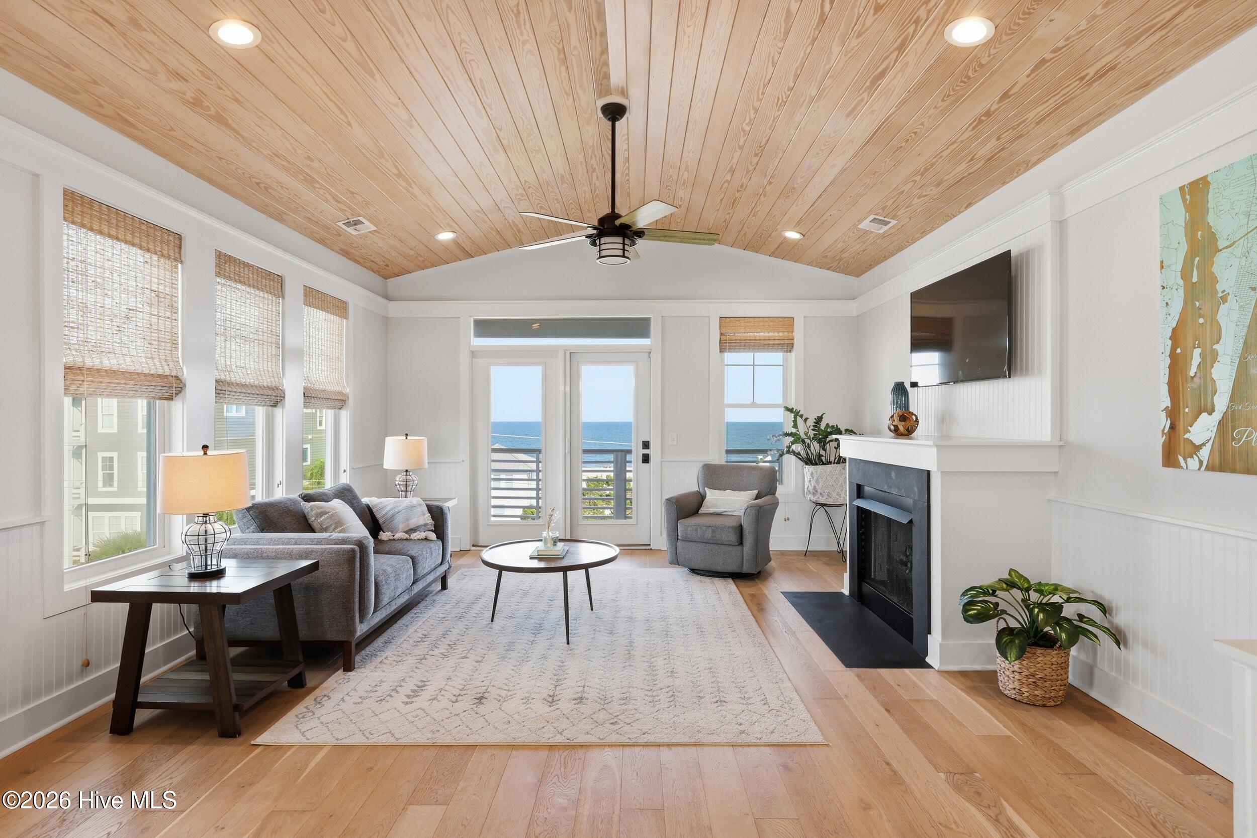 1403 Carolina Beach Avenue N Unit 2