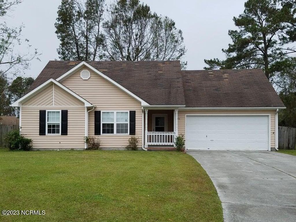 Photo of 418 Eucalyptus Lane, Jacksonville, NC 28546 (MLS # 100548626)