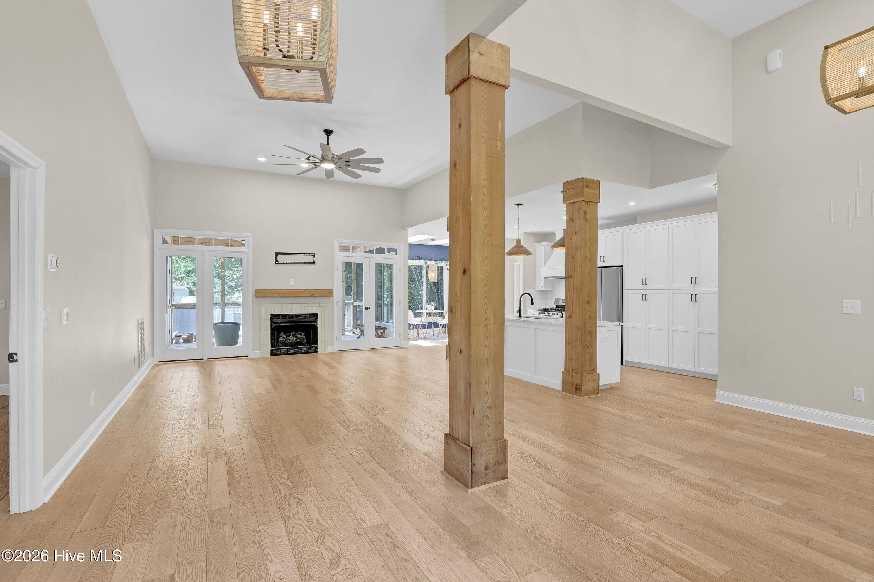 427 Lakeview Drive