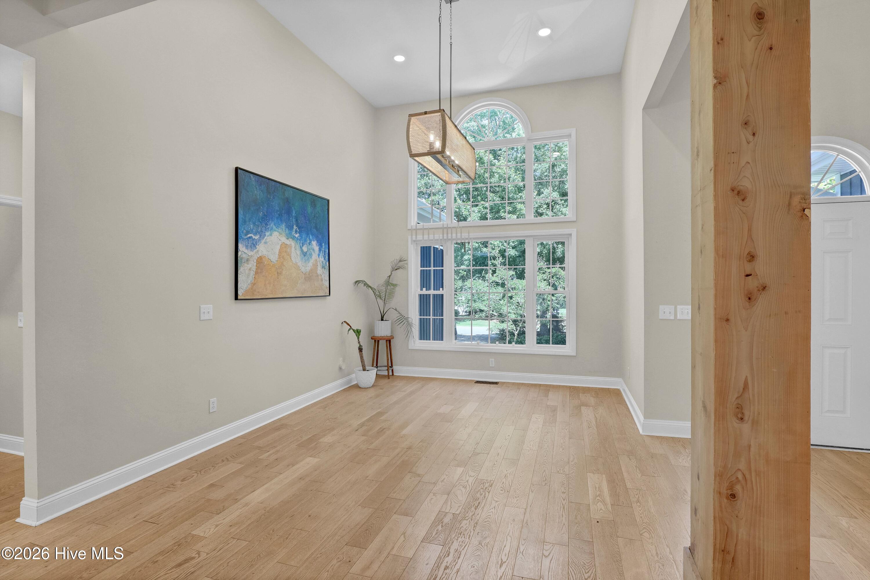 427 Lakeview Drive