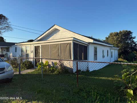 Homes For Sale - 1008 Avery Street<br/> Carteret County, Morehead City, NC 28557