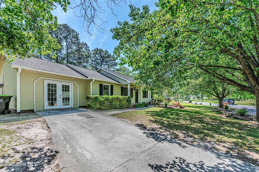 Photo of 223 Spring Drive, Jacksonville, NC 28540 (MLS # 100568106)