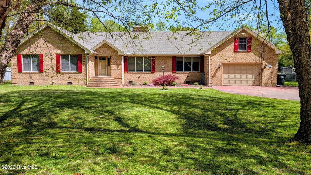 Photo of 108 Marshall Court, Moyock, NC 27958 (MLS # 100565996)