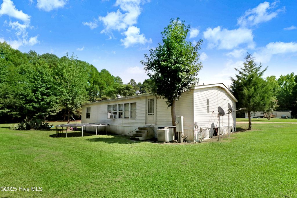 Photo of 104 Eddie Drive, Princeton, NC 27569 (MLS # 100555108)