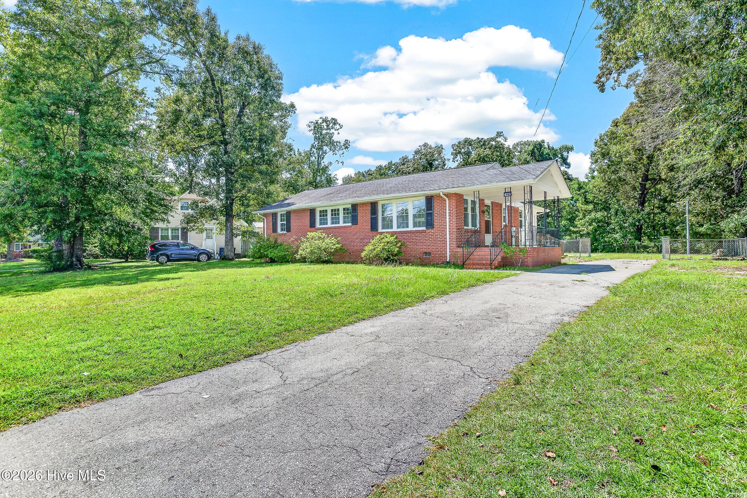 923 Sioux Drive
