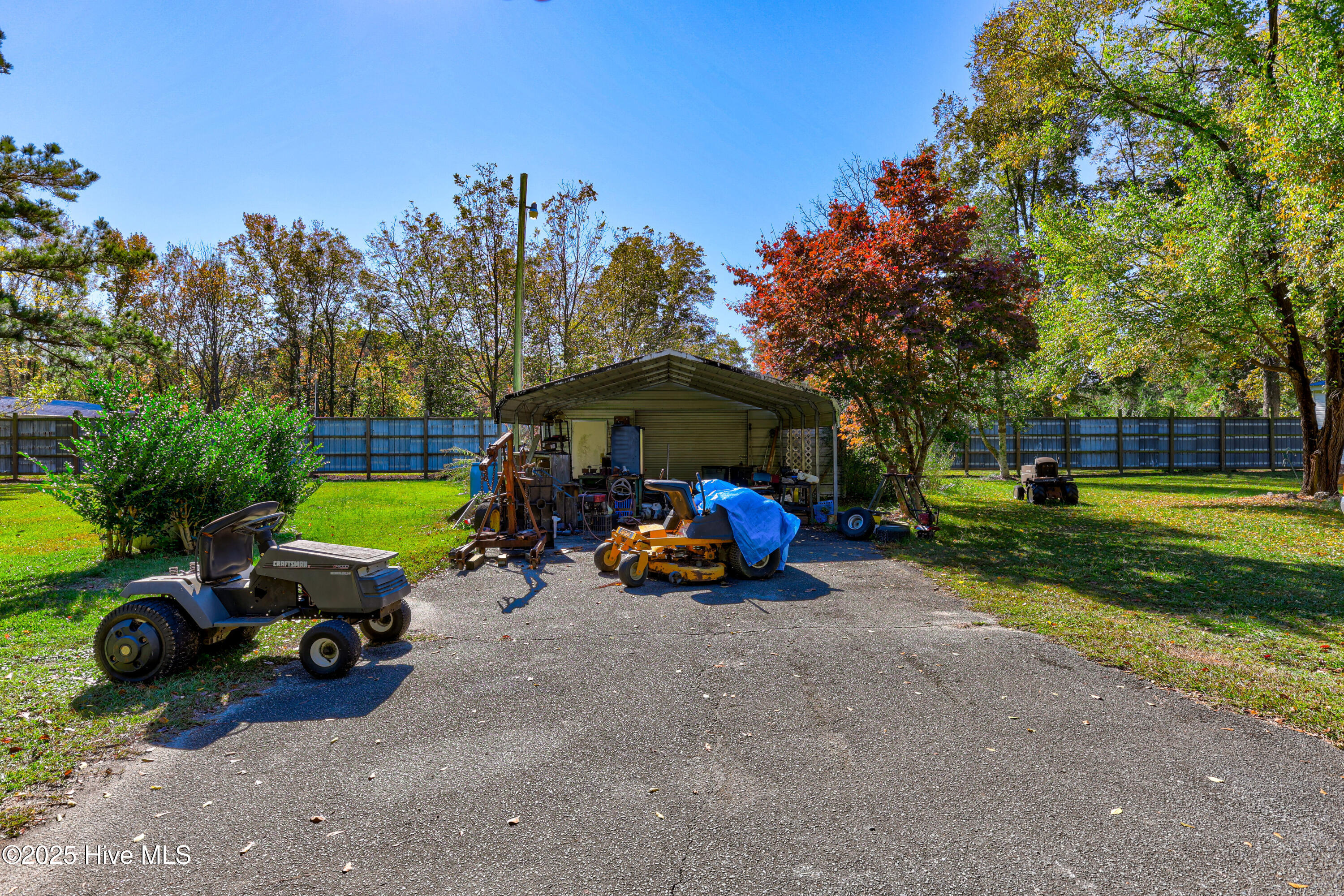 Burgaw, North Carolina 28425, United States, 3 Bedrooms Bedrooms, ,3 BathroomsBathrooms,Residential,Pending,255983