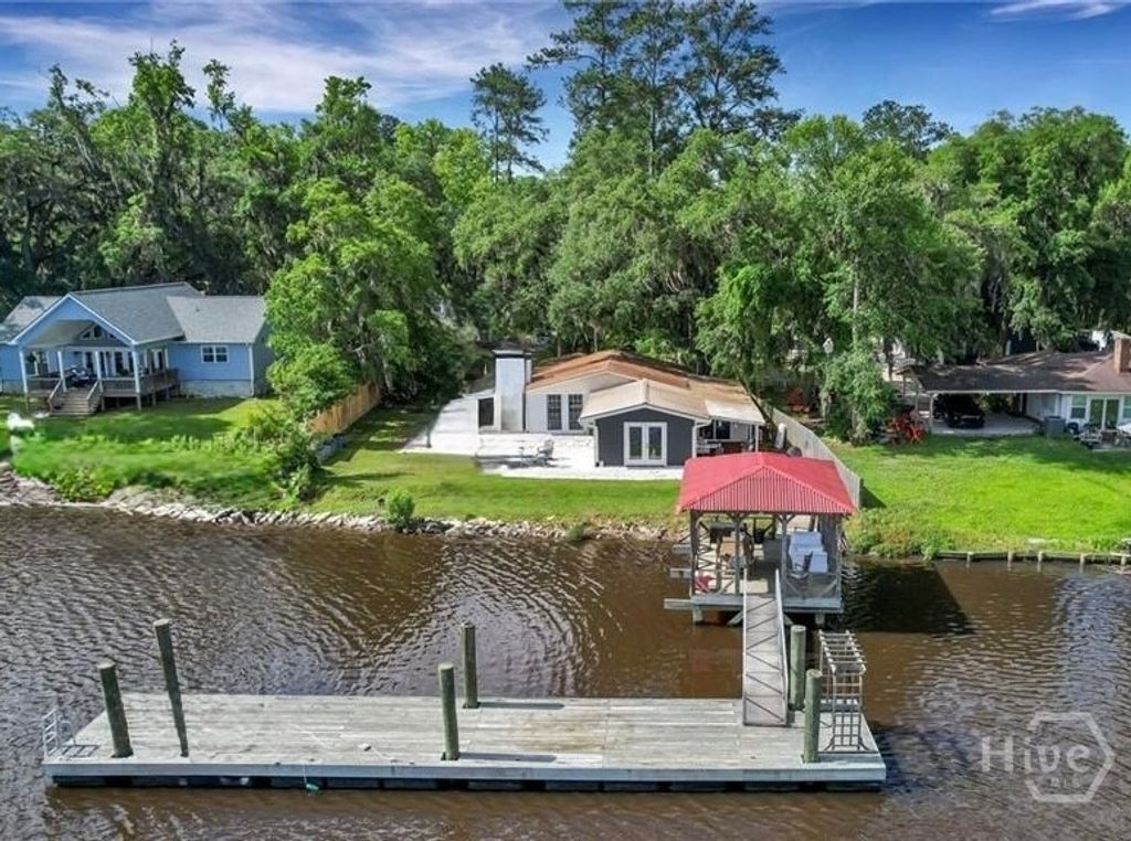 Photo of 243 E 1st Street, Midway, GA 31320 (MLS # SA347284)