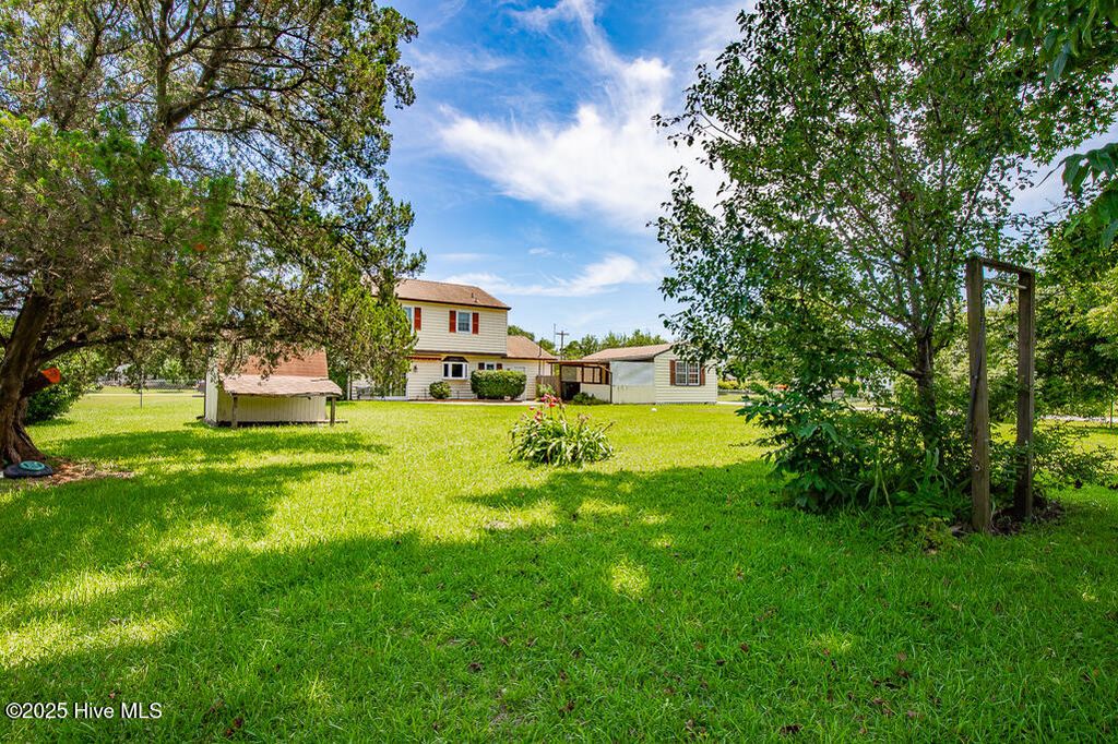 Photo of 301 Murdoch Road, Newport, NC 28570 (MLS # 100518565)