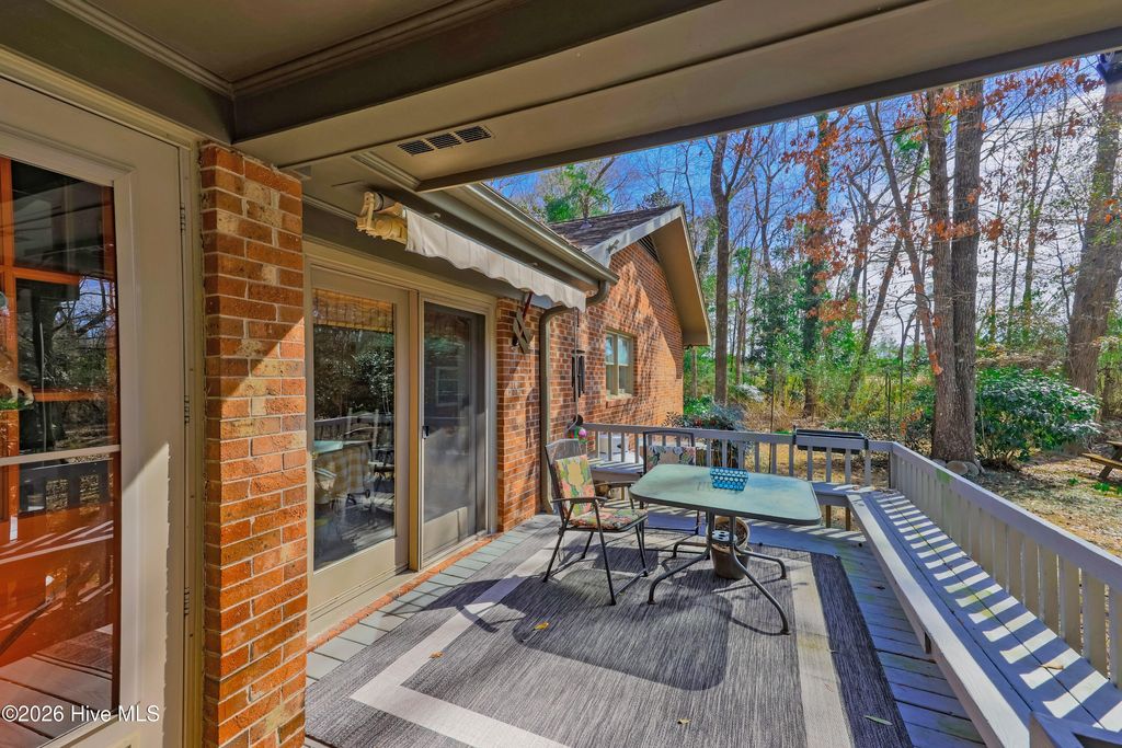 Photo of 163 Washington Circle, Wallace, NC 28466 (MLS # 100555113)