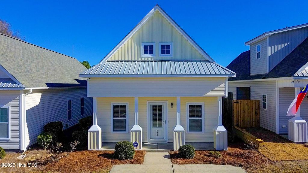 Photo of 847 Isle Of Palms Way, Wilmington, NC 28412 (MLS # 100546464)
