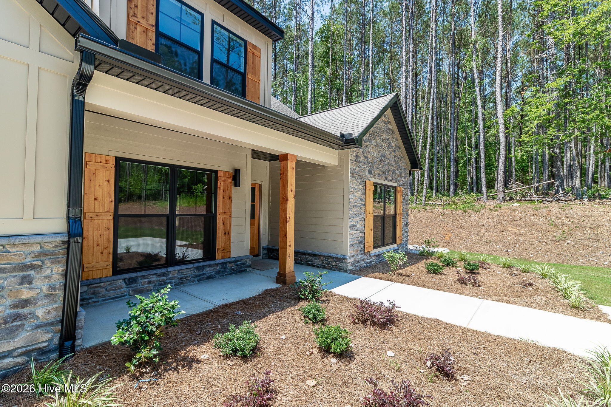 1036 Longleaf Way