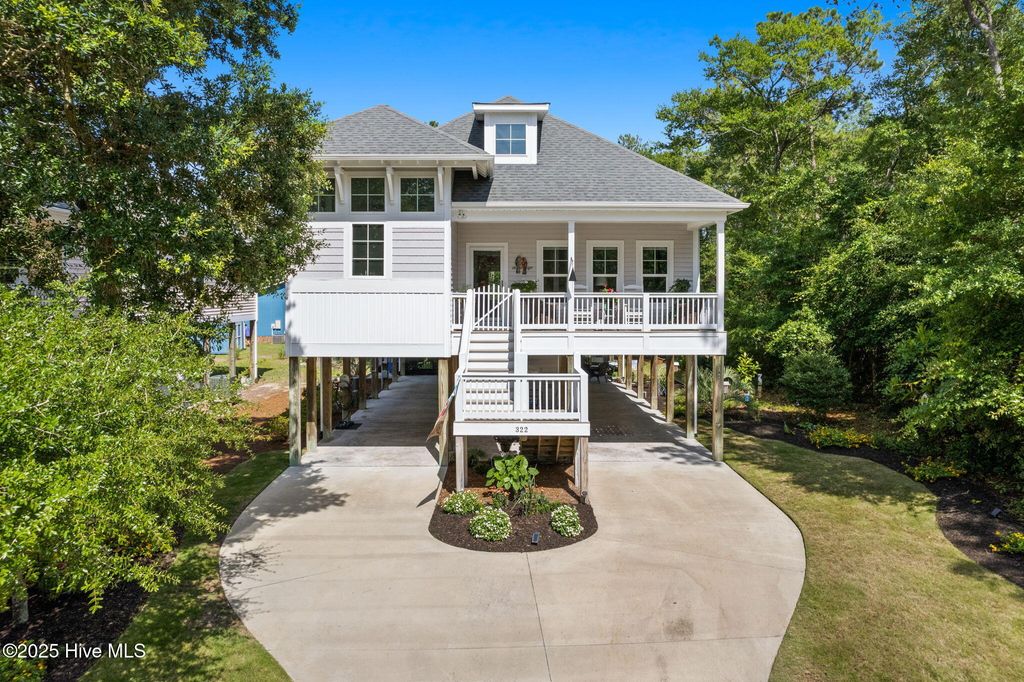 Photo of 322 NE 42nd Street, Oak Island, NC 28465 (MLS # 100566861)