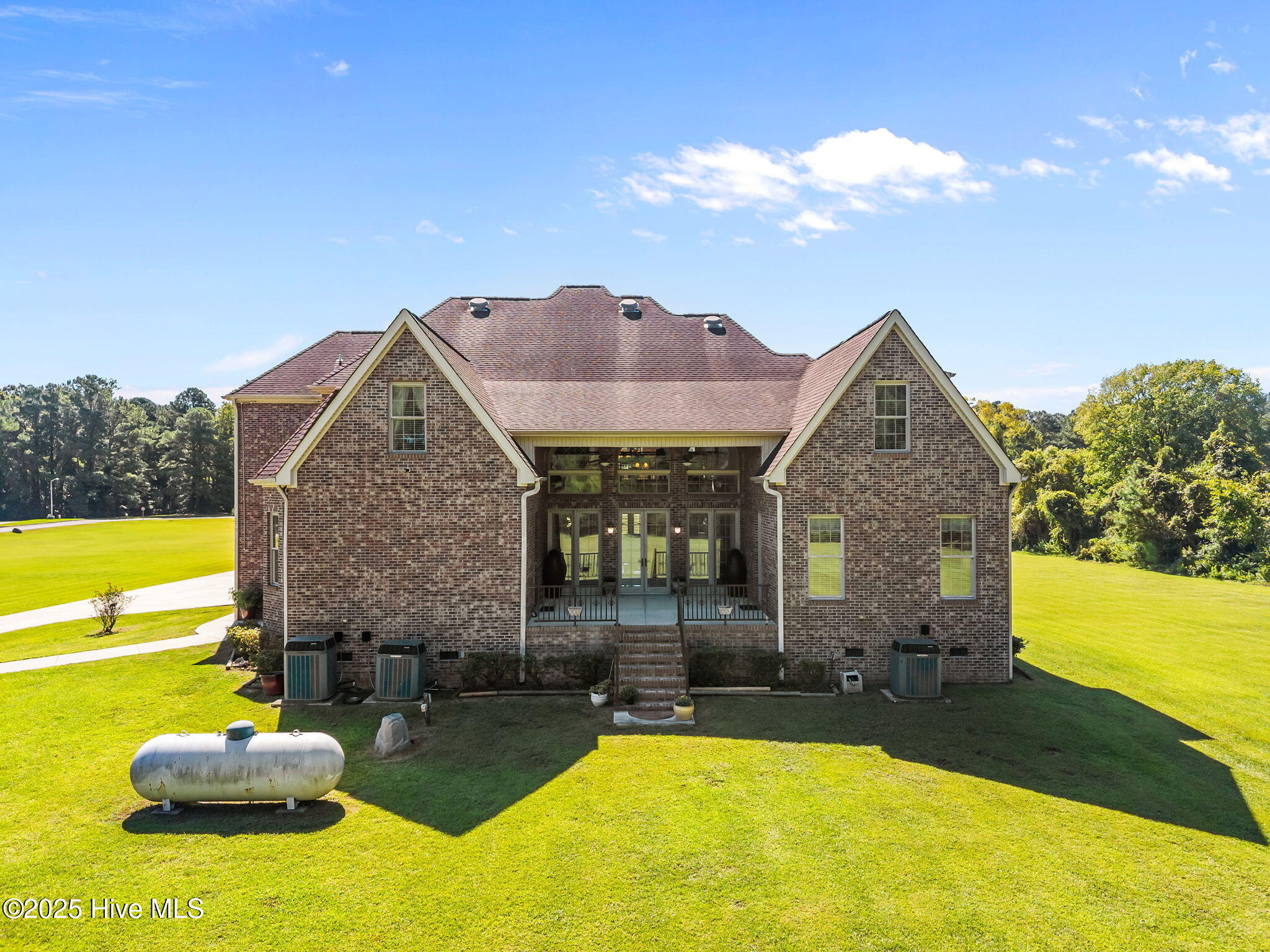 187 Country Squire Lane