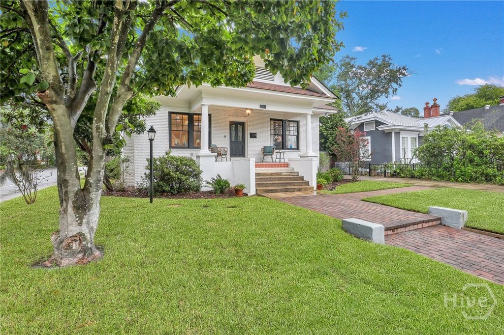 Photo of 202 E 51st Street, Savannah, GA 31401 (MLS # SA345105)