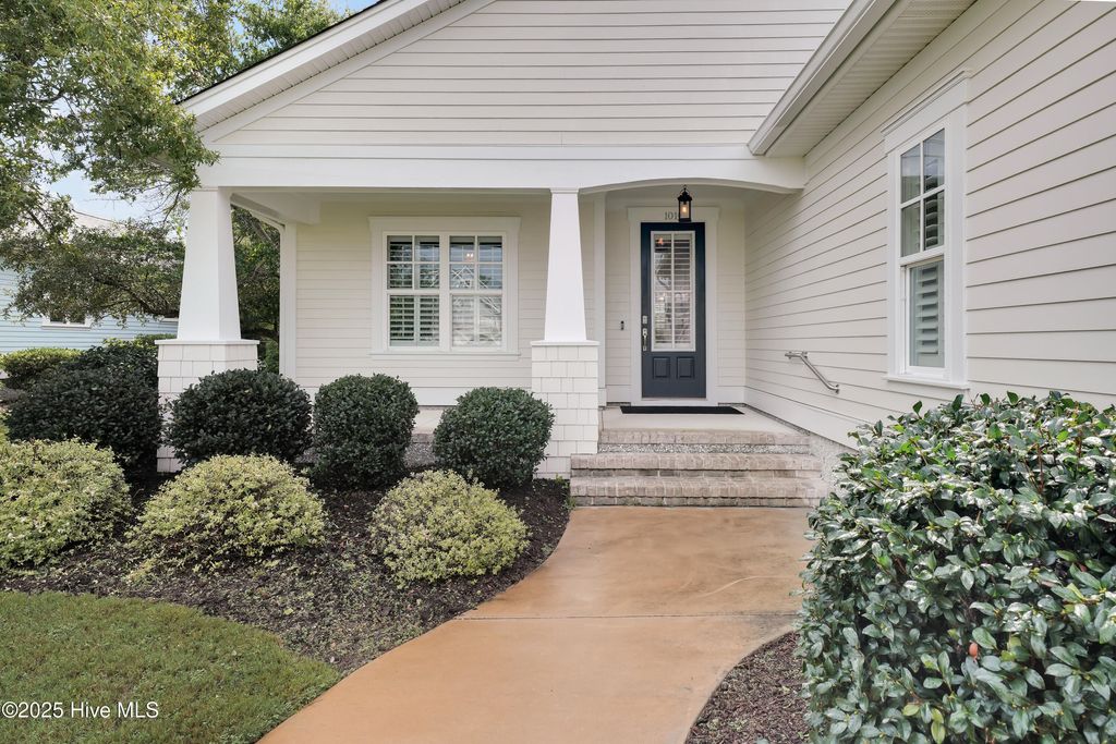 Photo of 1010 Softwind Way, Southport, NC 28461 (MLS # 100524954)