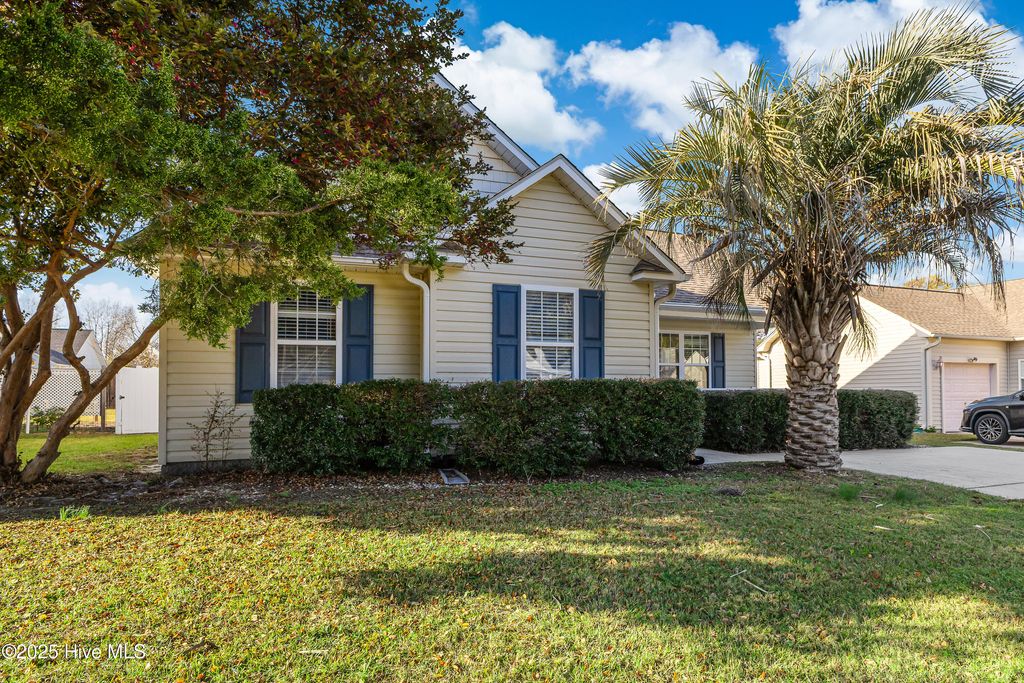 Photo of 4943 N Hampton Drive SE, Southport, NC 28461 (MLS # 100541535)