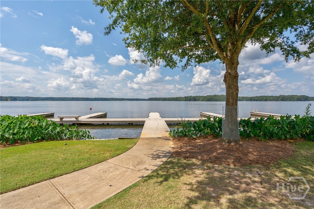 1011 Lake Pointe S