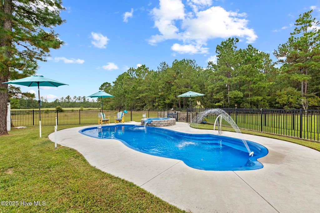 Photo of 107 Pine Lakes Drive, Maple Hill, NC 28454 (MLS # 100531690)