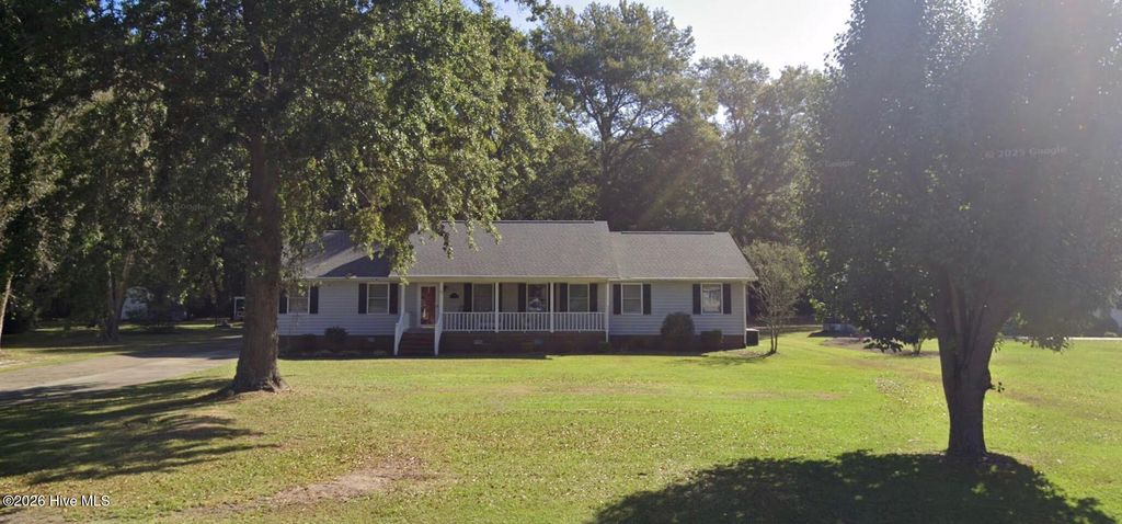Photo of 406 Walking Stick Trail, Clinton, NC 28328 (MLS # 100556172)