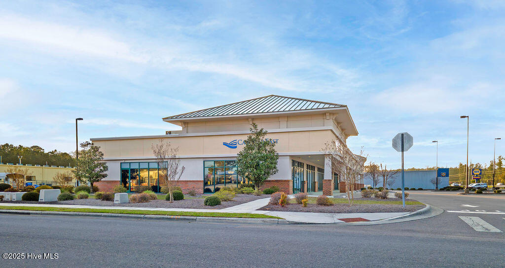 4275 Western Boulevard