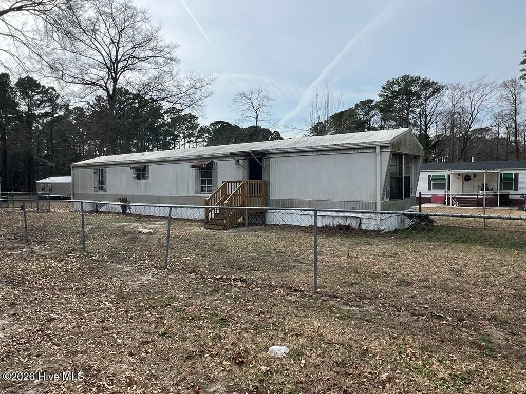 Photo of 516 Greenwood Road, Richlands, NC 28574 (MLS # 100548091)