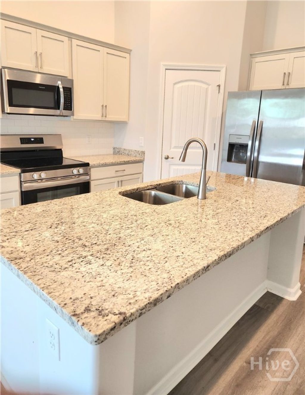 Photo of 118 Fenway Street, Savannah, GA 31407 (MLS # SA352409)