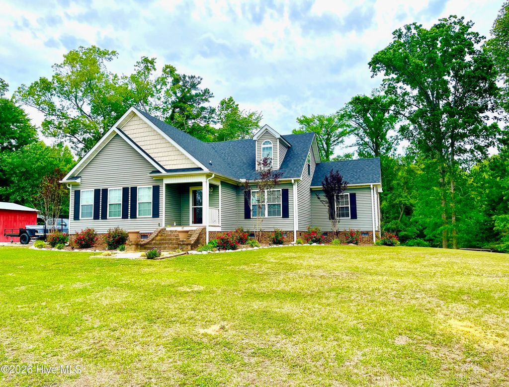 Photo of 2088 Meadows Road, Williamston, NC 27892 (MLS # 100573169)