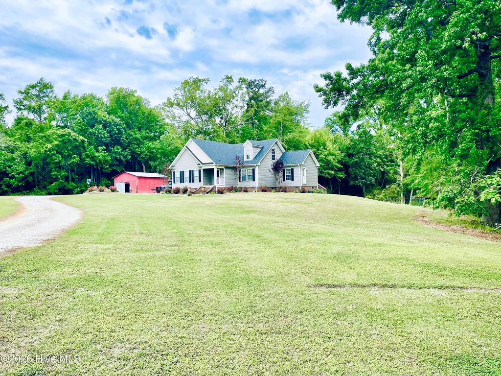 Photo of 2088 Meadows Road, Williamston, NC 27892 (MLS # 100573169)