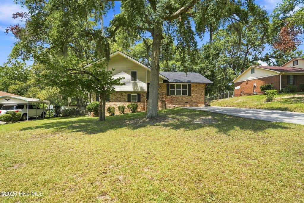Photo of 1811 N Barton Drive, Augusta, GA 30906 (MLS # 100596960)