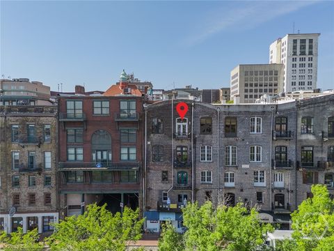 Condo For Sale - 42 E Bay Street #5<br/> Savannah, GA 31401