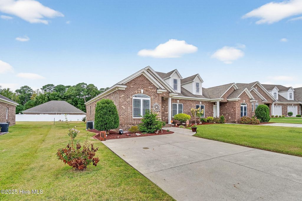 Photo of 128 Bridgeport Court, Rocky Mount, NC 27804 (MLS # 100533699)